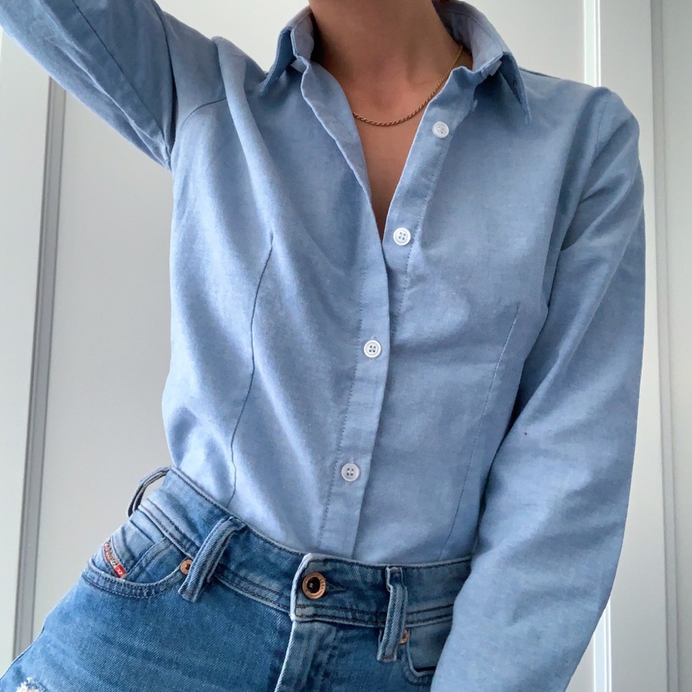 3️⃣for$25 tailored button down ❄️